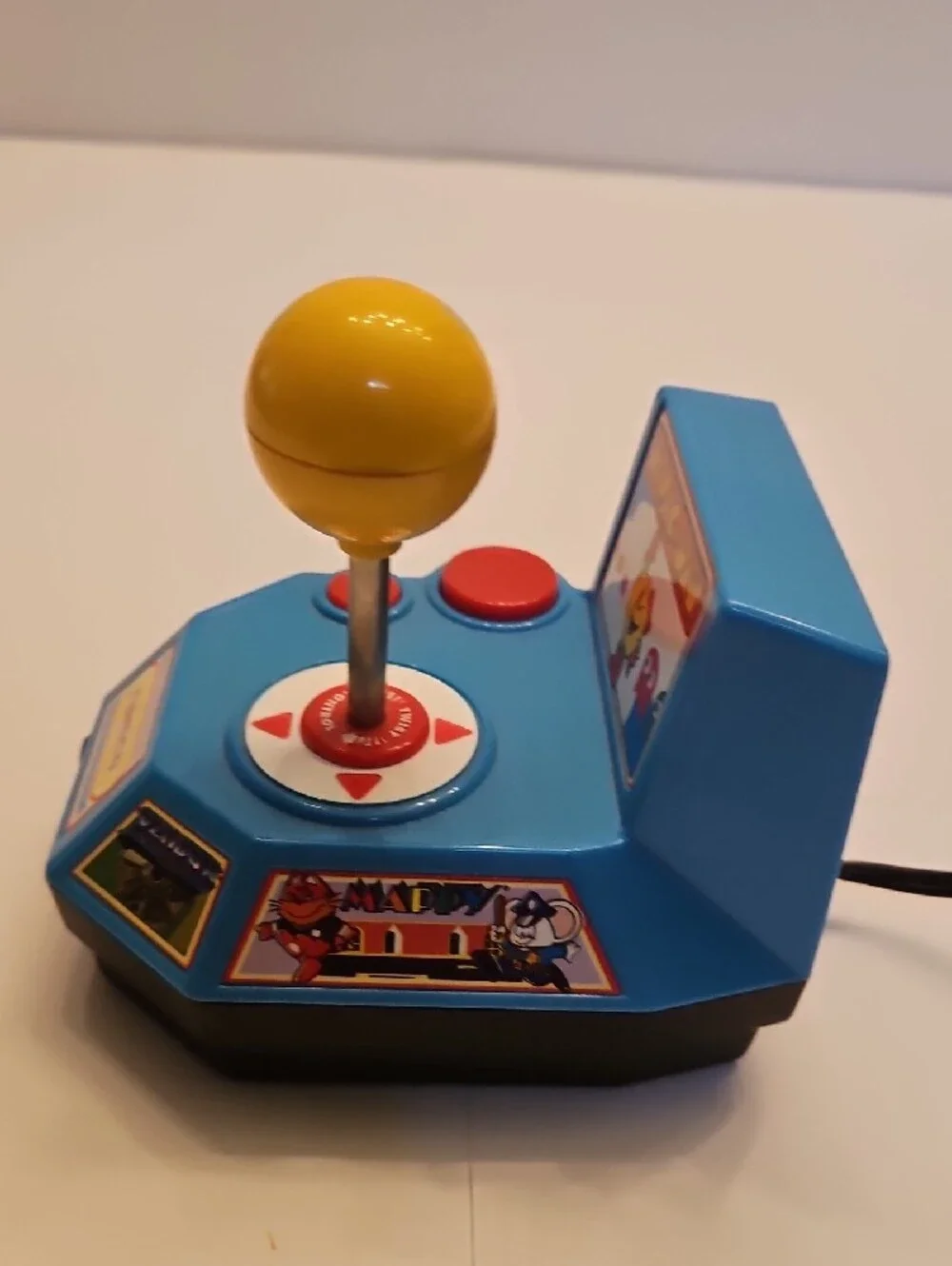 Jakks Pacific Ms. Pac-Man 5-in-1 Mini Arcade Game 2004 GUC